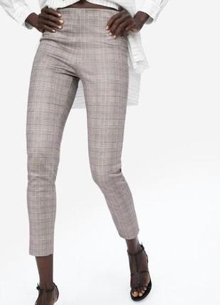 Серо-бежевые брюки zara basic на широкой резинке1 фото