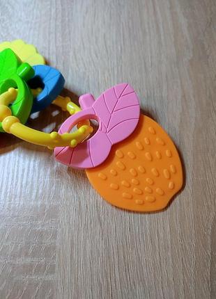 Грызунки яблоко хурма клубника виноград