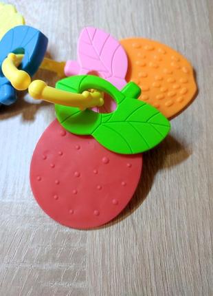 Грызунки яблоко хурма клубника виноград