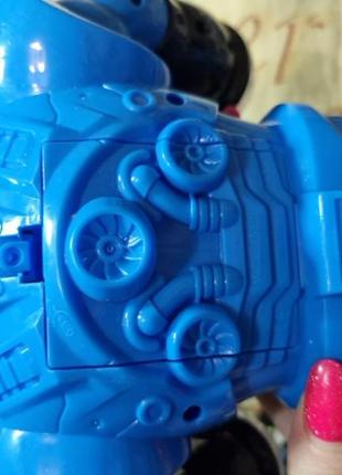 Робот 🤖 игрушка светиться ходит