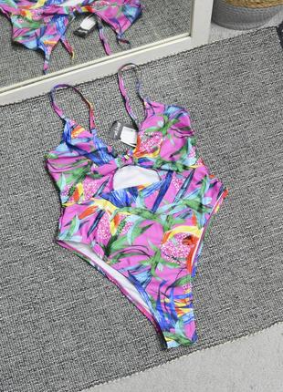 Новий цільний купальник nasty gal