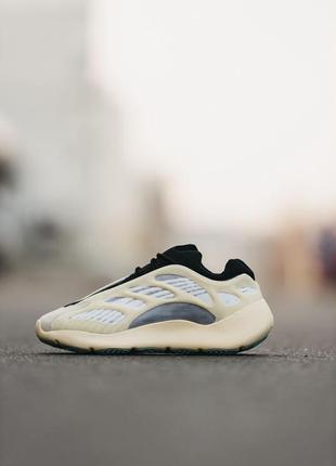 Мужские кроссовки adidas yeezy boost 700 v3 beige 40-41-42-43-443 фото