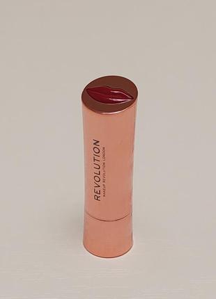 Makeup revolution satin kiss lipstick ruby