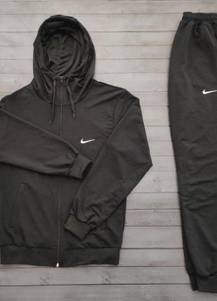 Мужской костюм nike