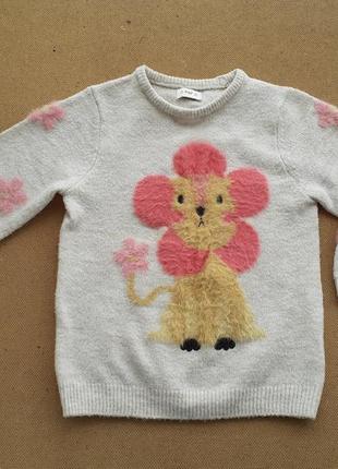 Милый свитер со львенком, в ромашки на девочку 3-4 года