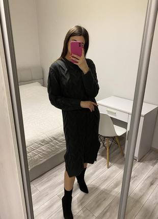 Гарна в’язана сукня