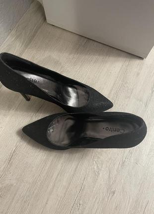 Туфлі човника