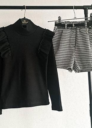 Костюм комплект "волан" чорно-білий гольф+шорти