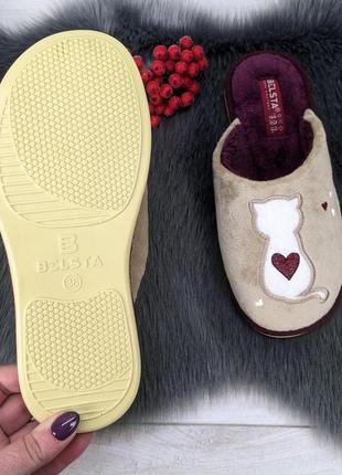 Тапочки женские комнатные белста с закрытым носком бежевые с котиком фиолетовая стелька