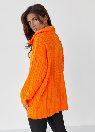 Женский вязаный свитер с узором «косичка»5 фото