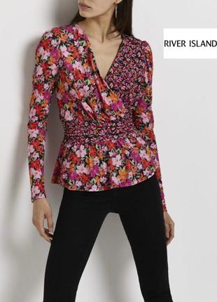 Блуза топ с баской и цветочным принтом river island