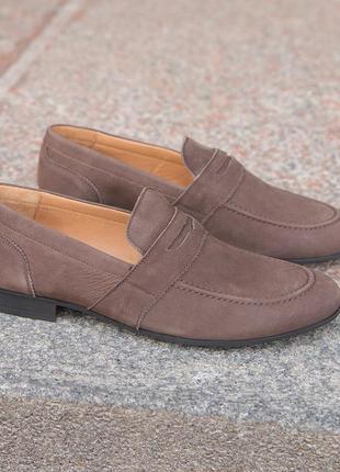 Песочно-коричневые лоферы оригинальная и качественная обувь