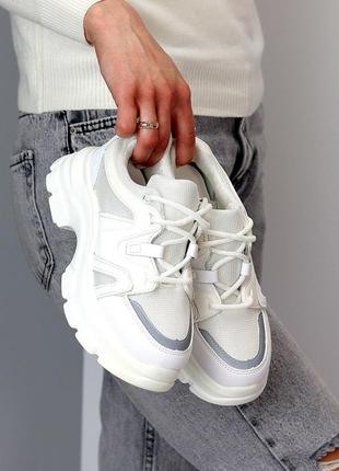 Кросівки жіночі екошкіра