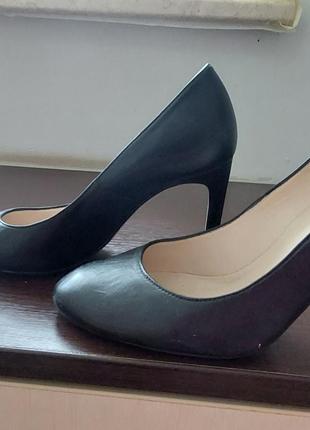 Кожаные туфли