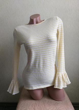 Необычный гольф. лонгслив рукава клеш. пуловер. желтый, лимонный, молочный.