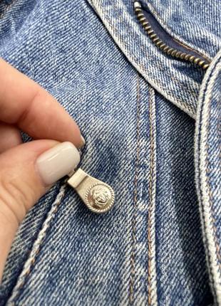 Versace джинсовая куртка косуха брендовая с поясом5 фото