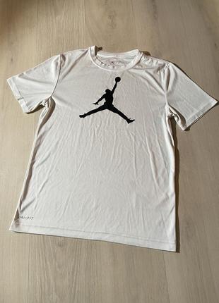 Футболка для спорту nike air jordan