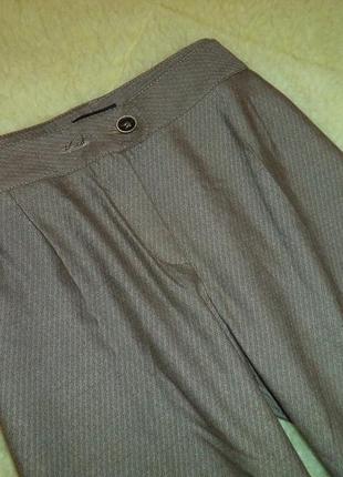 Ультрамодні широкі штани з дрібним візерунком3 фото