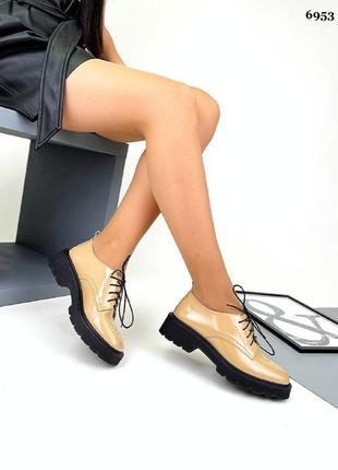 Стильные лаковые кожаные женские деми туфли на шнуровке сlassic 💛💙🏆
