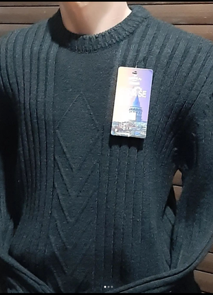 Комфортный классический свитер