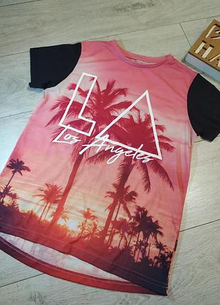 Футболка, футболочка, тенниска.