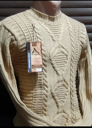 Комфортный молодежный свитер 2