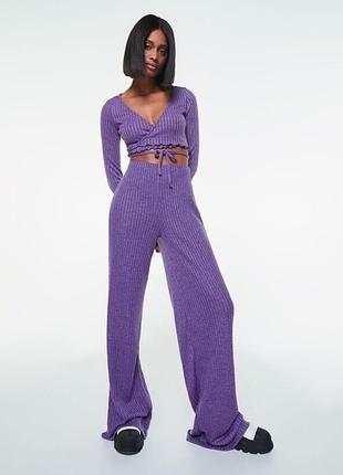 Трендовий топ  bershka