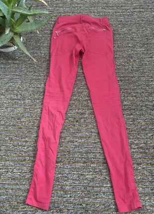 Яскраві рожеві штани стрейчеві в обтяжку завужені брюки хs s m6 фото