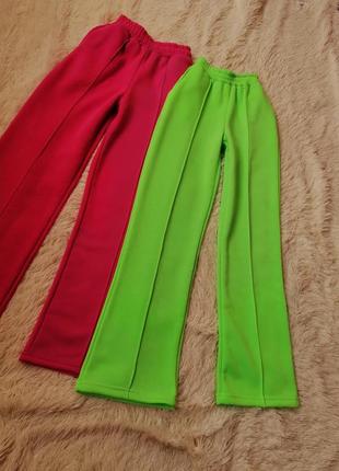 Утеплённые яркие кислотные брюки штаны на флисе со стрелками кислотно оранжевые кислотно малиновые к6 фото