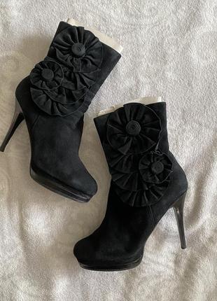 Черная женская обувь