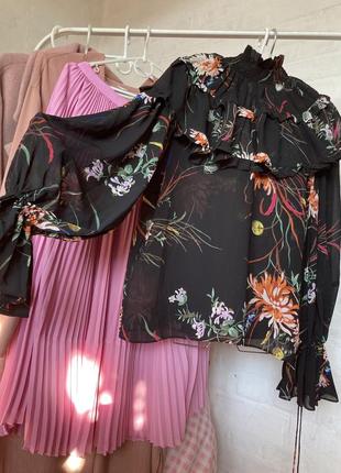 Невероятная блуза с мега объемным рукавом в цветочный принт нпповпрозрачная5 фото