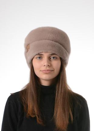 Зимняя женская шапка-кубанка из цельного меха норки3 фото