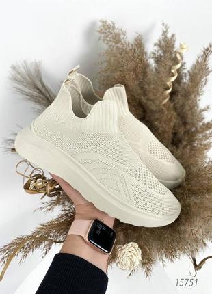 Бежеві текстильні легкі кросівки на товстій підошві беж