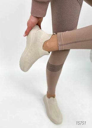 Бежевые текстильные легкие кроссовки на толстой подошве беж10 фото