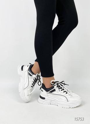 Белые с черным кожаные кроссовки на толстой высокой грубой подошве платформе1 фото