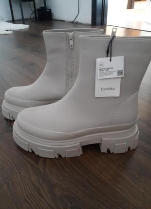 Резиновые сапоги