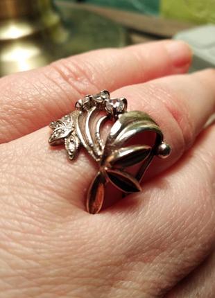 Очаровательное серебрянное кольцо размер 18,58 фото