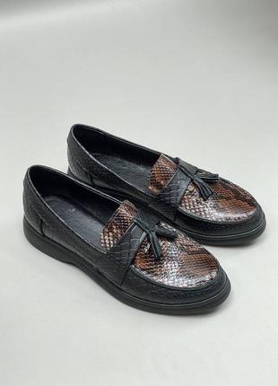 Лоферы кожаные с декором кисточкой много цветов балетки туфли на низком ходу