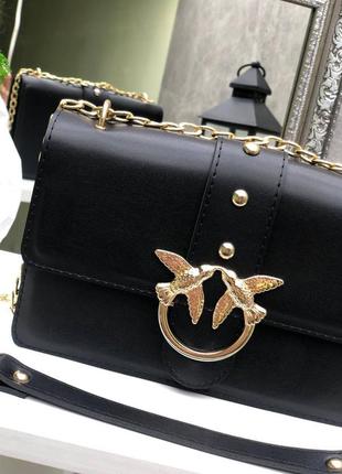 Черная практичная стильная шикарная сумочка кроссбоди с золотой фурнитурой качественная экокожа производство украинская2 фото