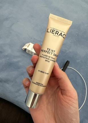 Lierac тональний флюїд з захисним фактором spf20