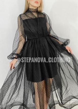 Чорне фатинове плаття