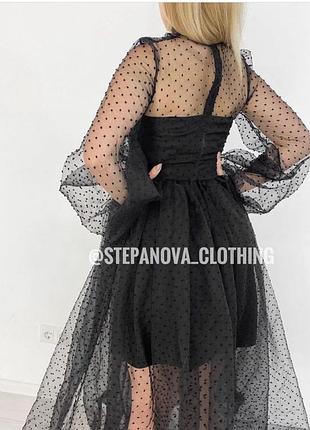 Чорне фатинове плаття