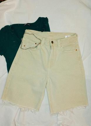 Бермуди/ шорти бежевого кольору від h&m, стильні шорти з необробленим краєм