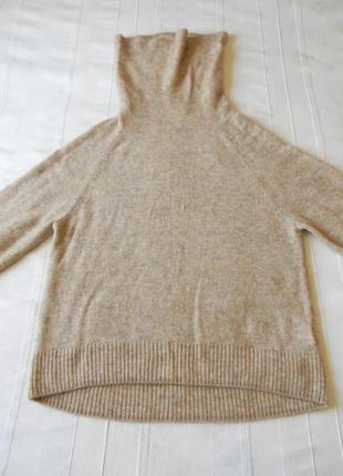 Свободный свитер с хомутом h&amp;m бежевого цвета5 фото