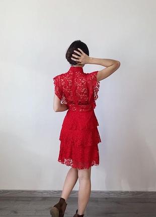 Червона ярусна мереживна сукня plt6 фото