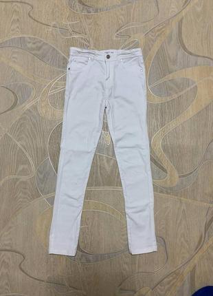 Суперские новые белые джинсы / скины sinsey на рост 134 см