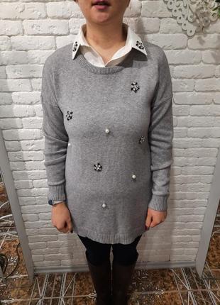 Серый свитер с камнями италия распродажа