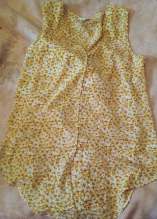 Блузка в жовту квітку