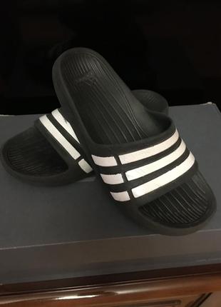 Шлепанцы adidas, 21,5-22 см.