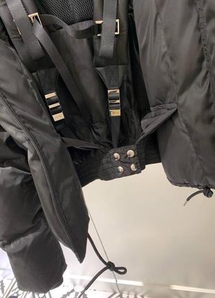 Куртка короткая дутая черная с капюшоном зима пуховик4 фото
